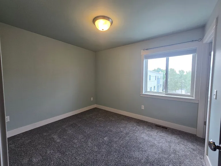 1904 Songbird Dr — Photo 13