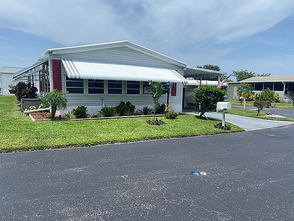 2nd image of 891 Sun Acres Ln
