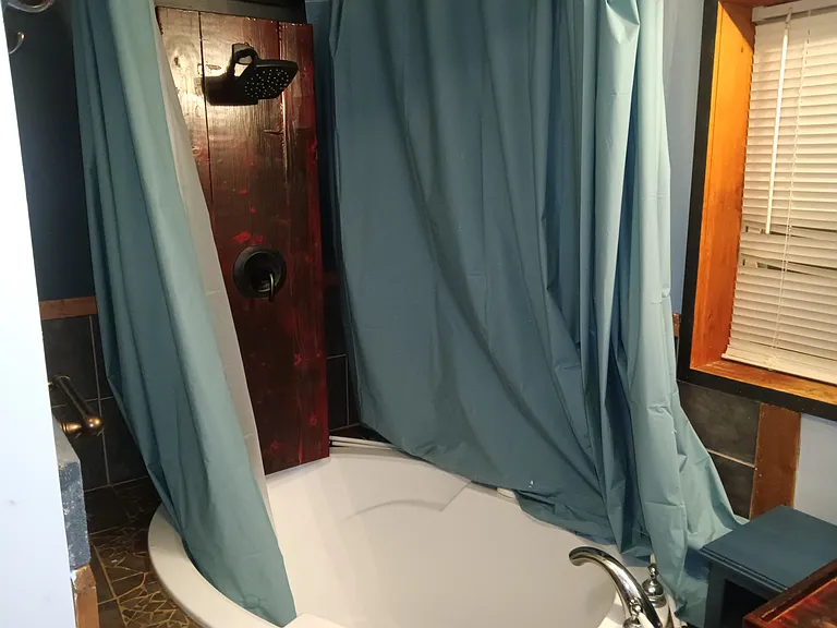 Main bathroom
