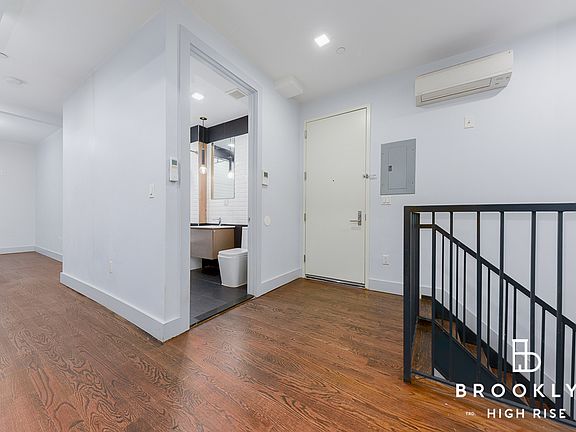 3rd image of 311 Woodbine St APT 1F