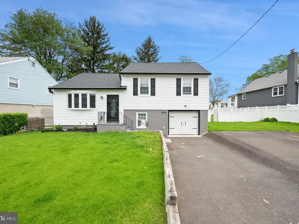 465 4th Ave, Warminster, PA 18974