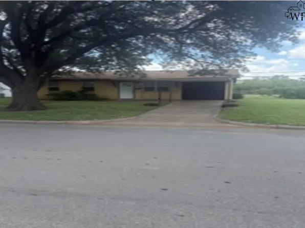 4800 Bonny Dr, Wichita Falls, TX 76302