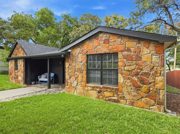 284 Shoreline Dr N, Azle, TX 76020