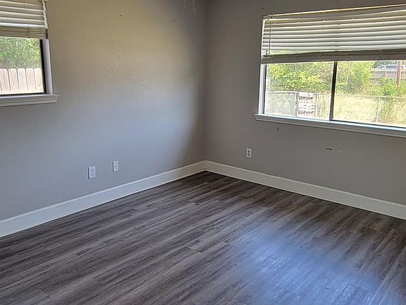 5th image of 700 San Mario Ct #B