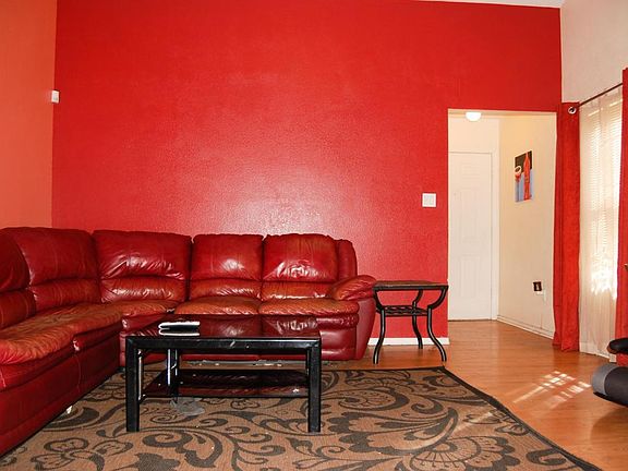 3rd image of 10627 Pueblo Pl NW