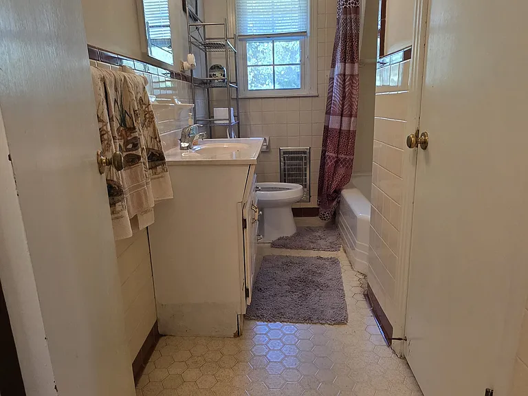 5004 Holmes Ave NW — Photo 21
