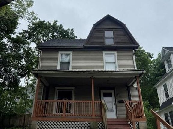 3rd image of 213 Flint St