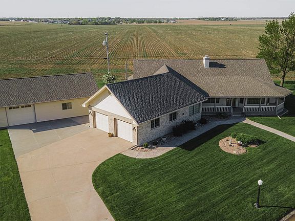 4th image of 825 Madden Rd