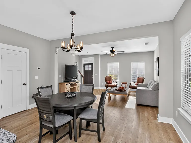 1525 White Tip Ln — Photo 15