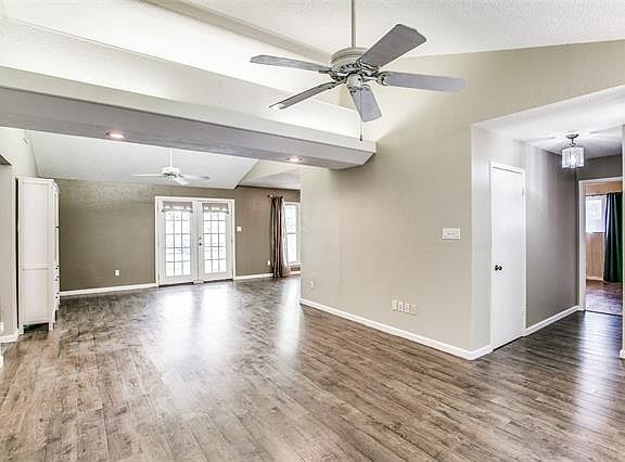 4th image of 817 Foxwood Pl