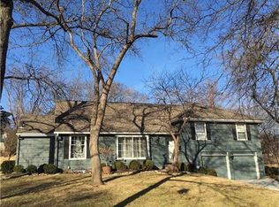 2408 W 104th Ter, Leawood, KS 66206