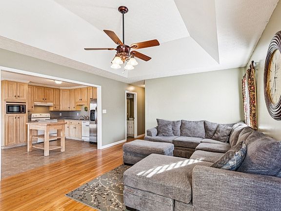 4th image of 1105 Wedgewood Dr