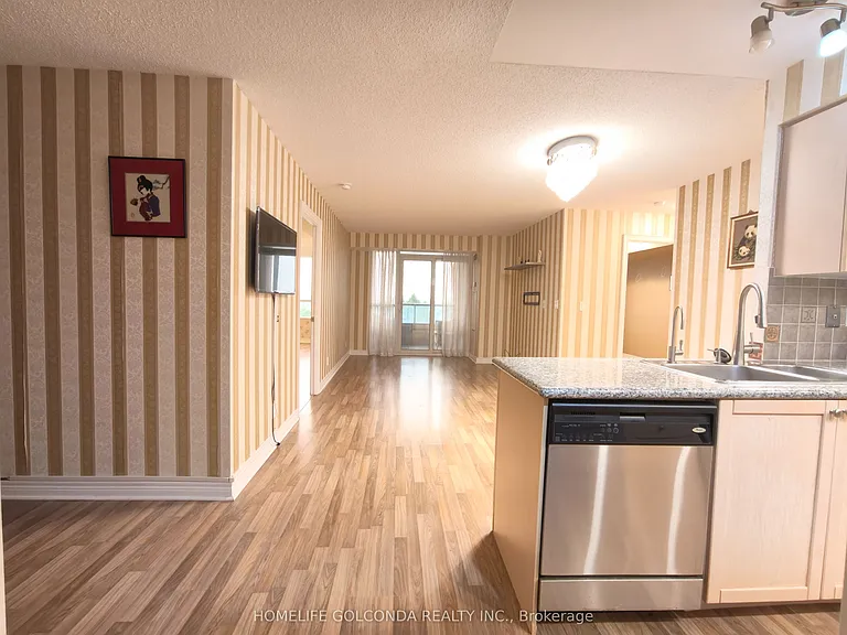 33 Cox Blvd #720 — Photo 1