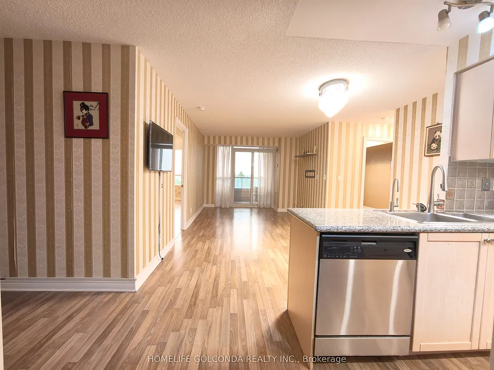 33 Cox Blvd #720