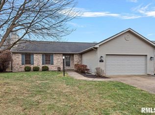 314 Osteen Ln, Chatham, IL 62629