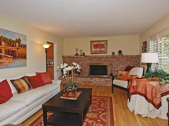 4th image of 1558 Alisal Ave