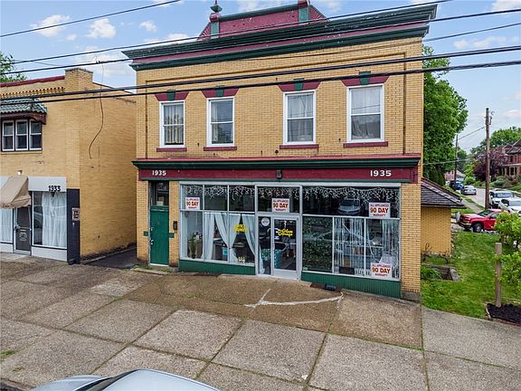 2nd image of 1935 Crafton Blvd
