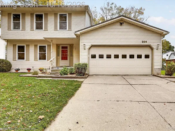 204 Dutch Mill Dr, Flushing, MI 48433