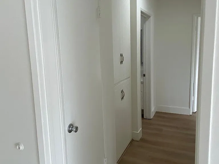1407 Brockton Ave — Photo 10