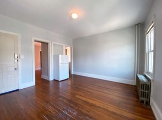 1011 S 47th St #1F, Philadelphia, PA 19143