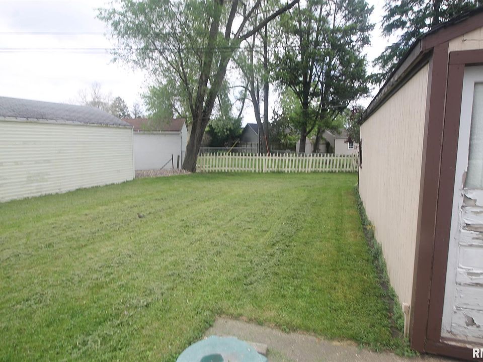 2nd image of 3915 10th Ave