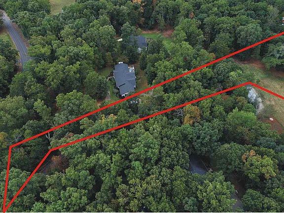 4th image of 108 Rolling Green Cir
