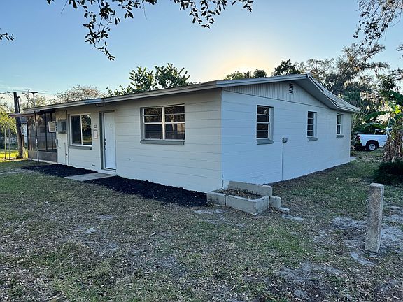 2nd image of 821 N Mizell Ave