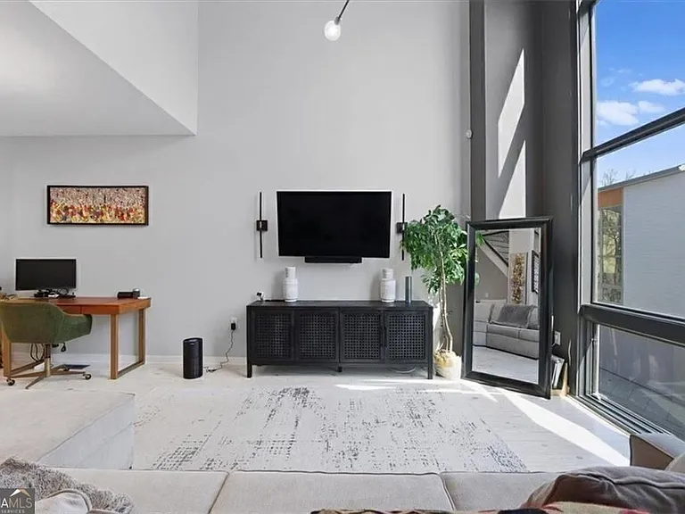 1250 Breuer Mews NW — Photo 8