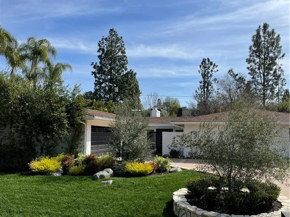 6200 Capistrano Ave, Woodland Hills, CA 91367