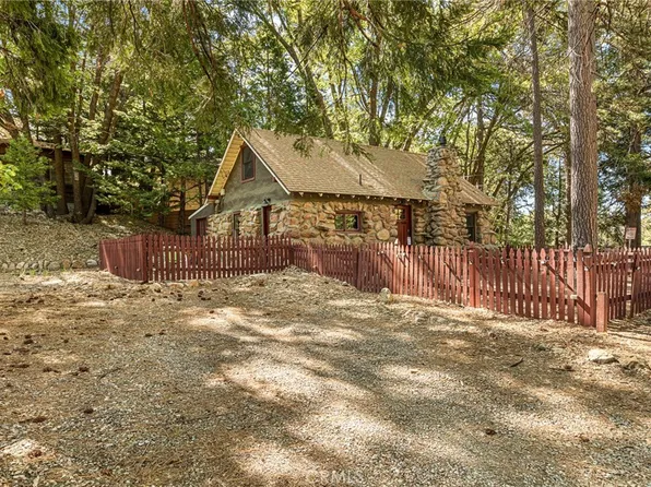 2775 View Dr, Running Springs, CA 92382