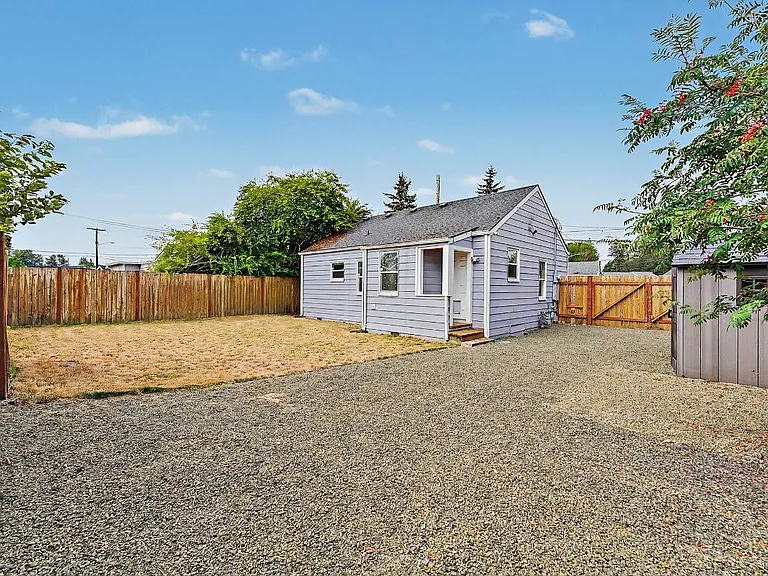 14917 W Thorne Ln SW — Photo 18