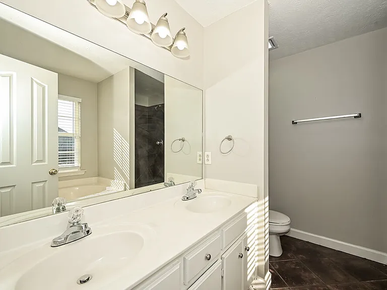 2625 Weatherford St — Photo 12