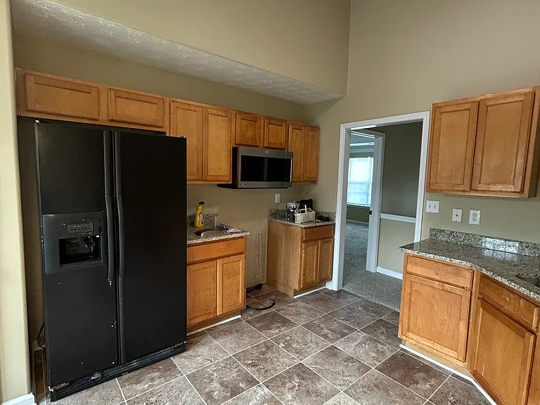 270 Summit View Dr — Photo 4