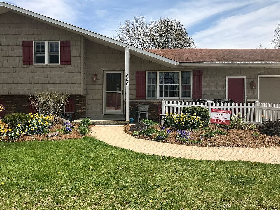 1st image of 400 Brewster Dr
