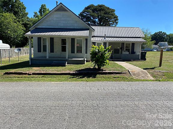 2nd image of 306 Howell St