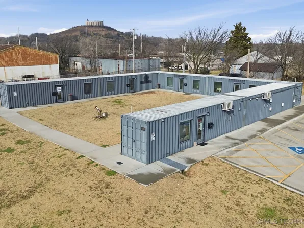 1600 SW Frank Phillips Blvd, Bartlesville, OK 74003