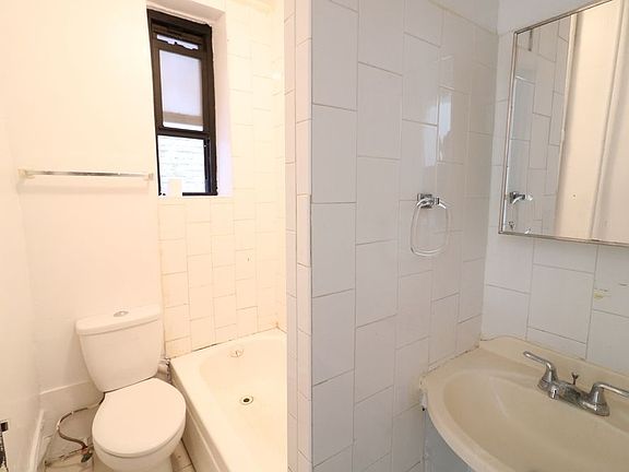 5th image of 2102 Amsterdam Ave APT 3A