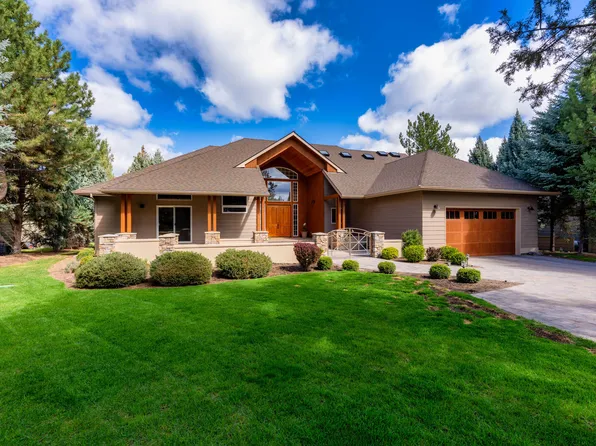 1953 Kingfisher Cir, Redmond, OR 97756