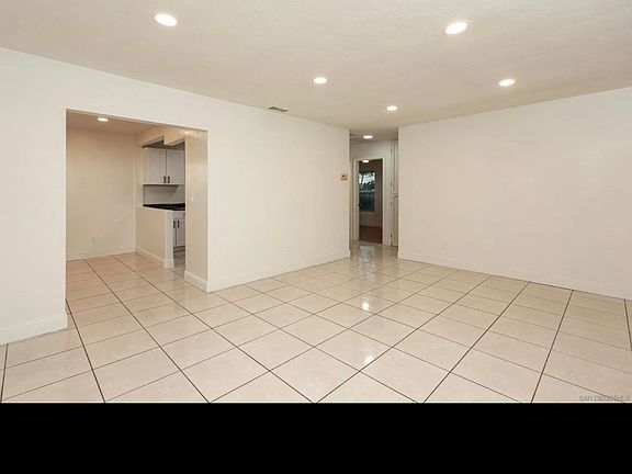 4th image of 220 Pardee St