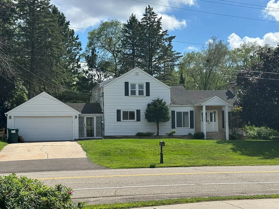 218 County Road B2 W #2