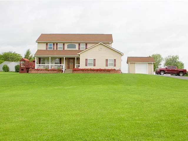 5580 Cincinnati Zanesville Rd NE photo 1