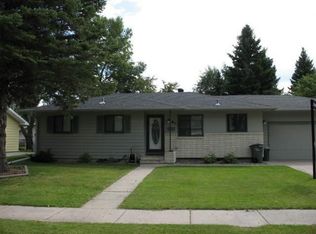 811 22nd Ave S, Moorhead, MN 56560
