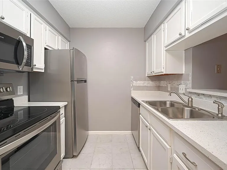2120 El Paseo St #2108 — Photo 24