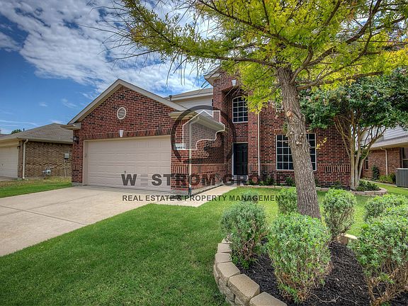 3rd image of 15628 Landing Creek Ln