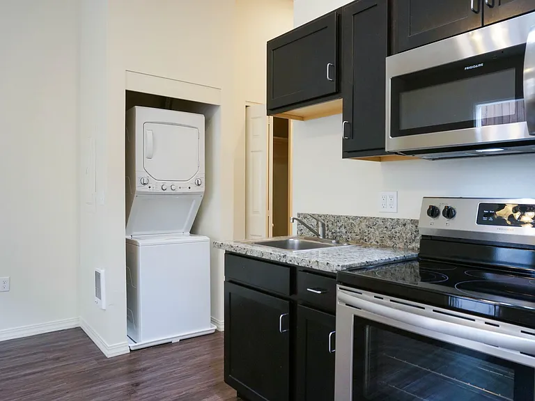Cathedral Flats — Photo 4