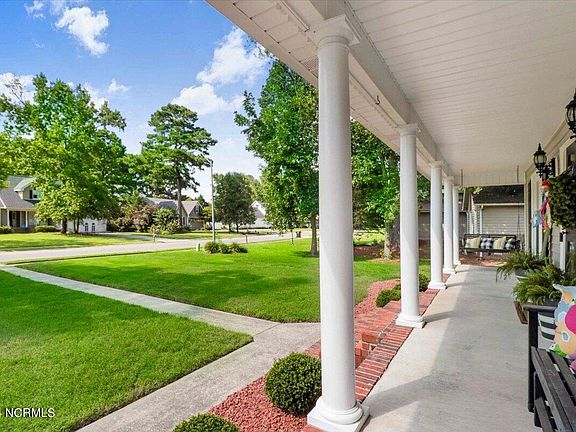 4th image of 407 Plantation Place
