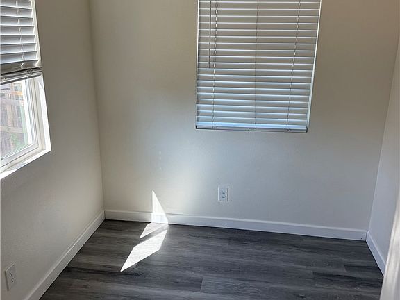 4th image of 1196 W 3rd St