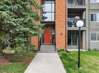 6400 S Coach Hill Rd SW #113, Calgary, AB T3H1B8