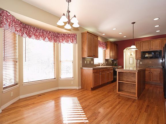 Sunny Breakfast Nook