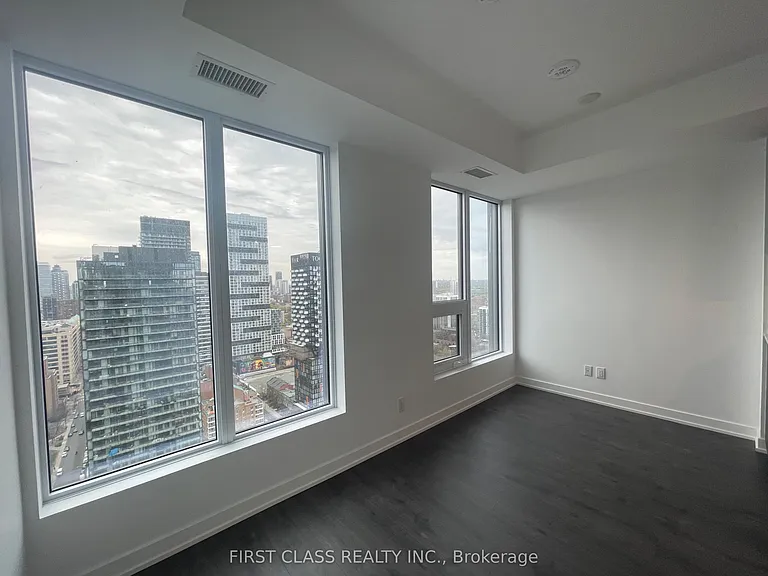 100 Queen St E #3609 — Photo 8